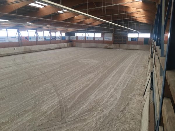 Neuer Hallenboden